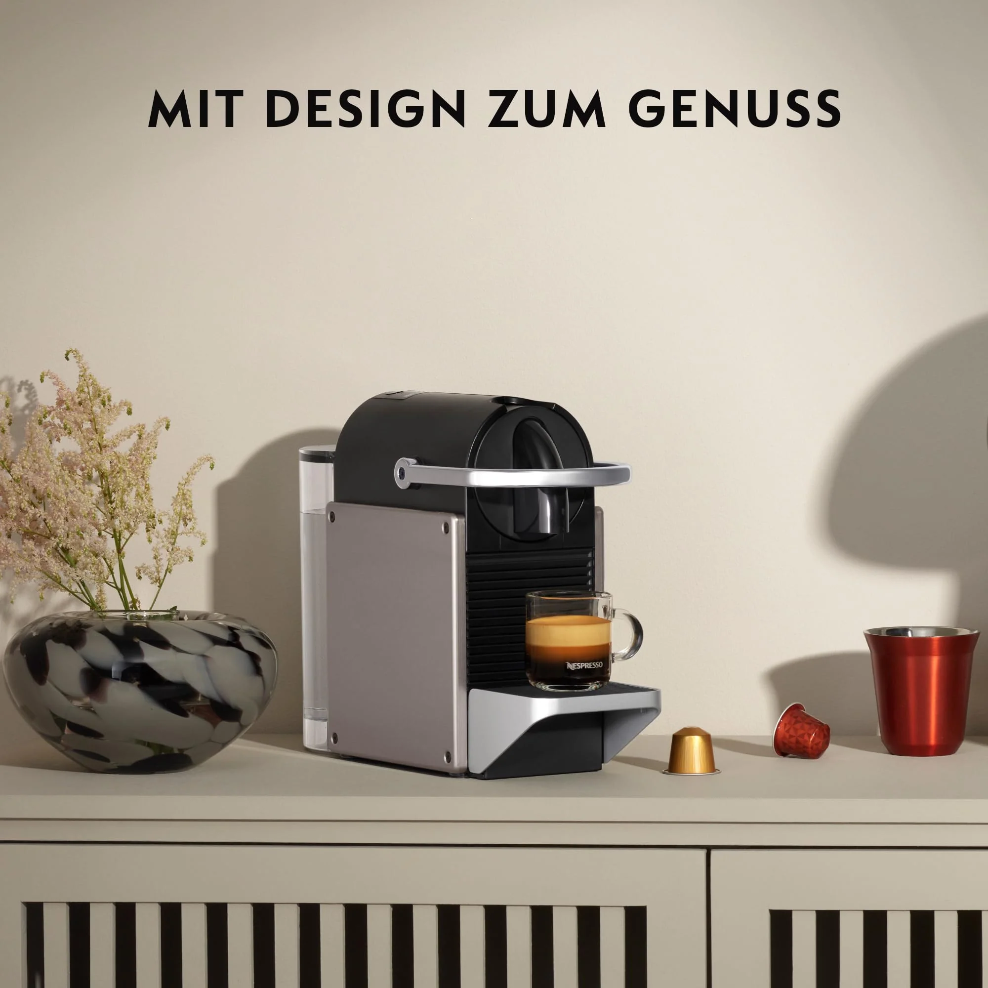 2026 Krups Nespresso Pixie Redesign Capsule Koffiezetapparaat | Espresso en Lungo | Industriële Stijl | Laag Energieverbruik | Automatische Uitschakeling | Verstelbare Lade | Recyclebare Capsules | Model XN306T